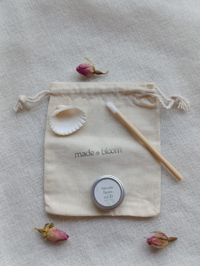 Bálsamo fijador natural en bolsita de algodón, ideal para hidratar y fijar tu glitter